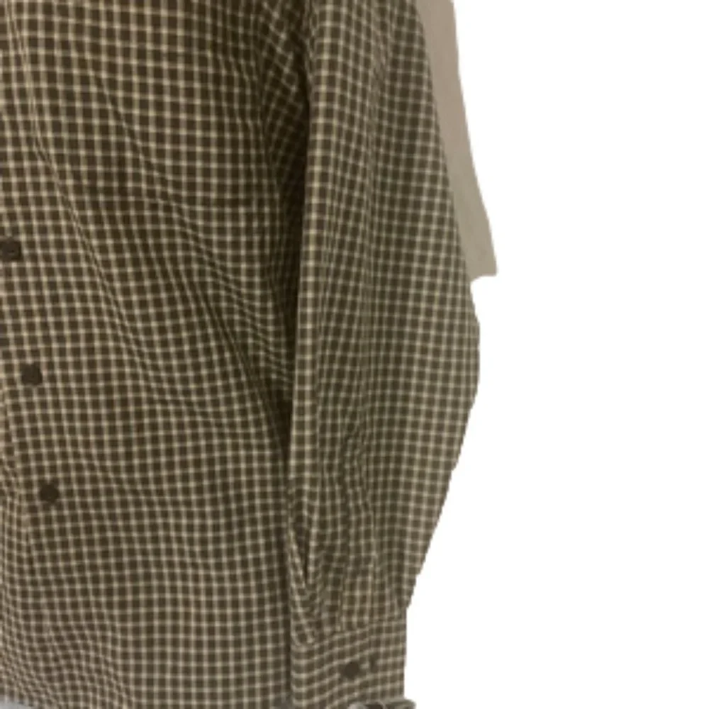 VAN Heusen button-down shirt size L
